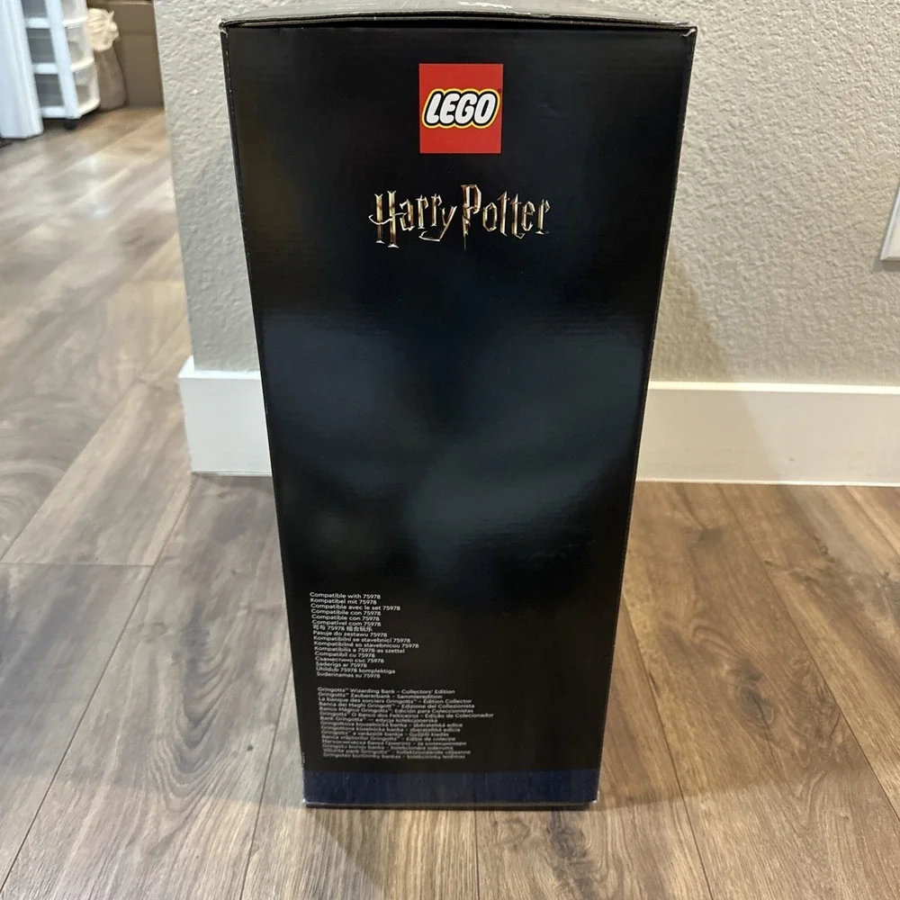 $825  🌙 LEGO Harry Potter Gringotts Wizarding Bank Collector‎ 76417 SEALED